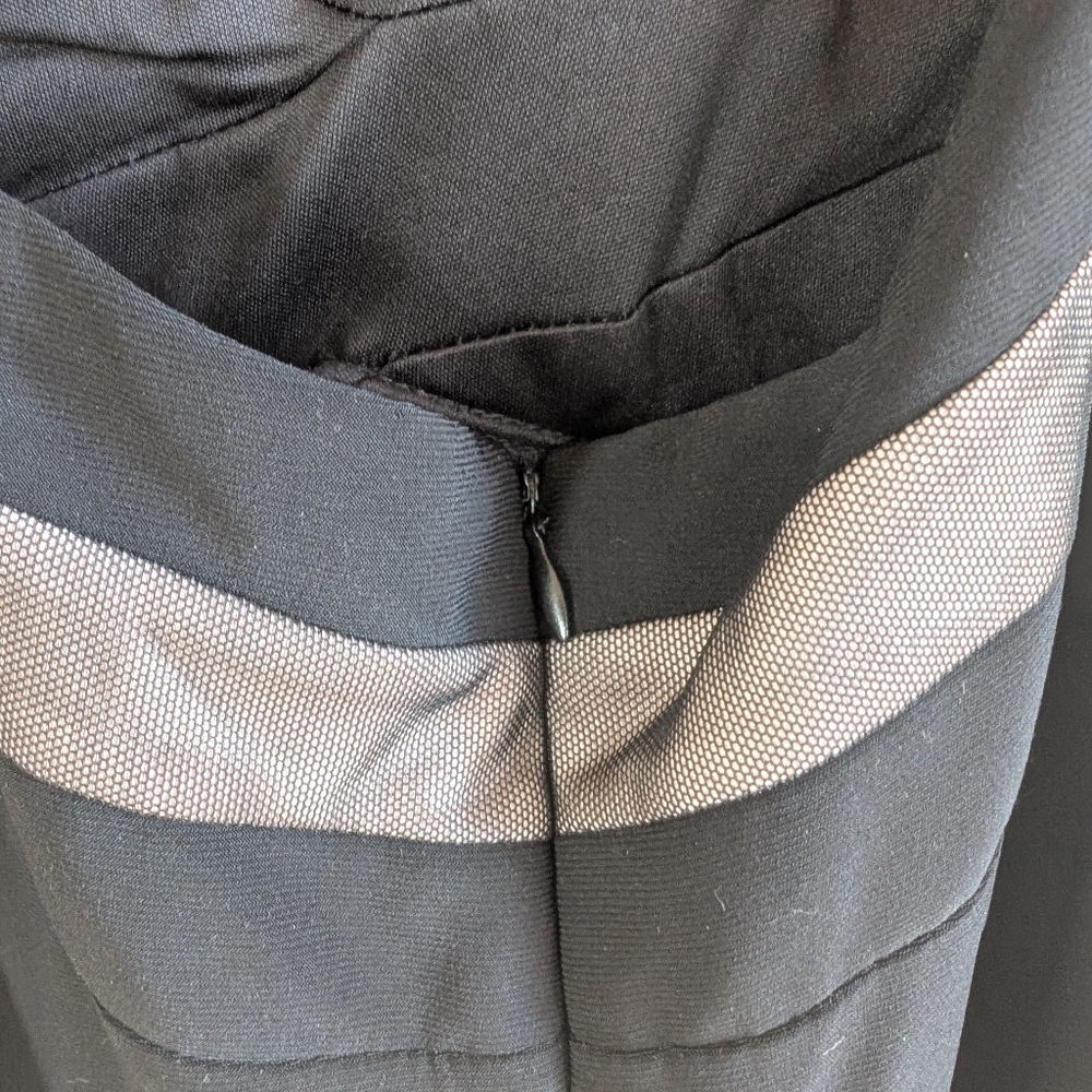 Elegant Black and Gray Halter Dress With Cutout Back Size 6 - Picture 5 of 8